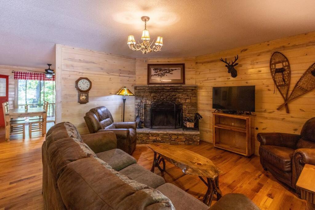 Pet Friendly Luxury Cabin Near Helen With Fire Pit 클리블랜드 외부 사진